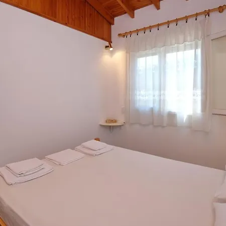 Amaltheia Agios Dimitrios (Alonisos)